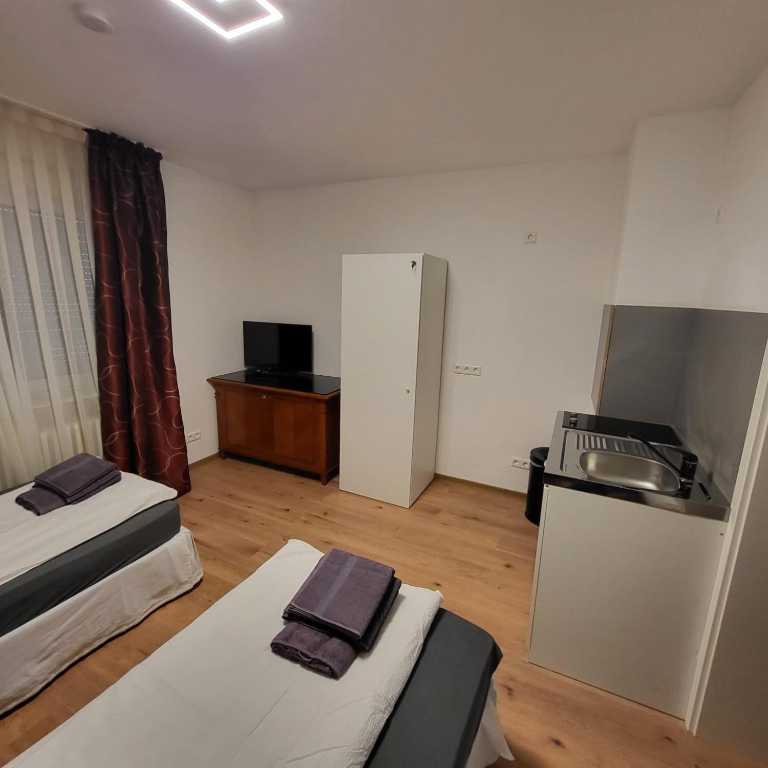 Frankenthal City Apartment Mit Eigene Bad Und Kochmoeglichkeit 외부 사진